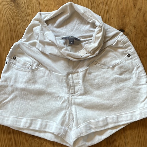 Maternity Shorts Lot- size medium.  Pea In A Pod & more (6 pair) - Picture 6 of 7